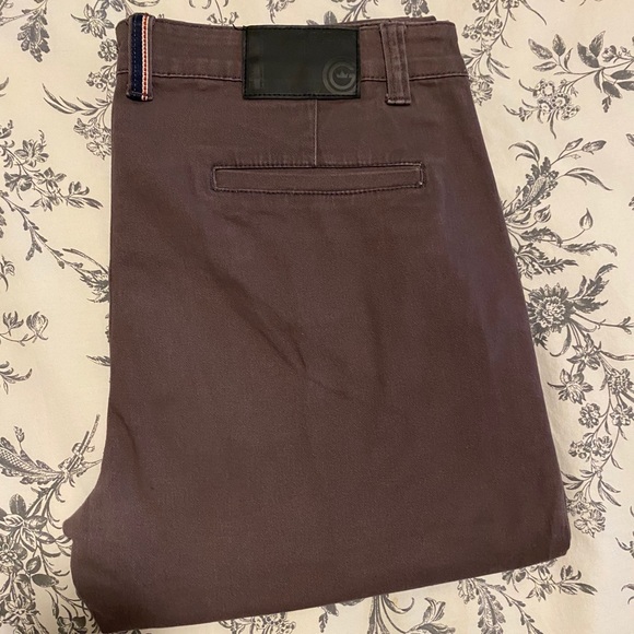 OG Slim Fit Jeans - Picture 1 of 3